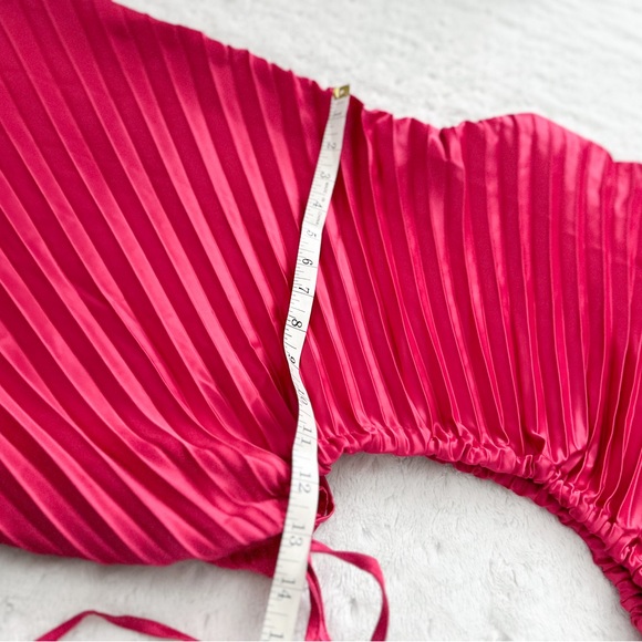 NWT- COMMENSE Bold In Pleat Satin Cutout Long Dress in Pink - Picture 13 of 16